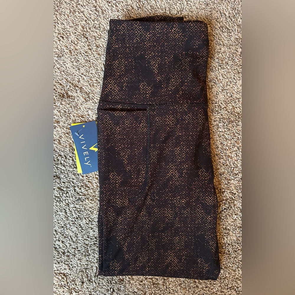 VIVELY brown and black Patterned Leggings women’s size Medium NEW